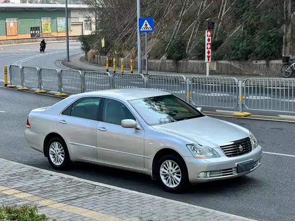 Toyota Crown 2008