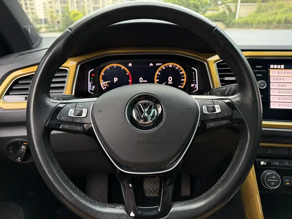 Volkswagen T-Roc 2018 — фото 10