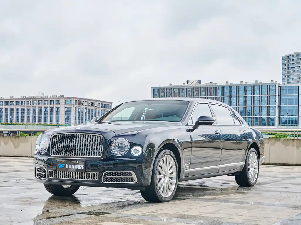 Bentley Mulsanne 2017 — фото 1