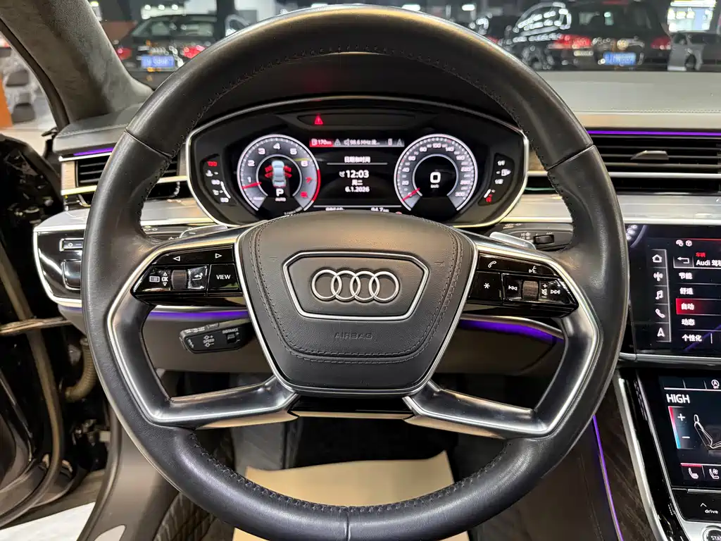 Audi A8 2022 — фото 21