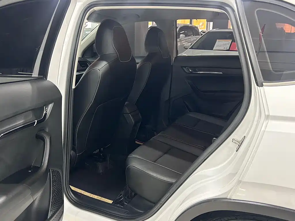 Skoda Kamiq 2023 — фото 10