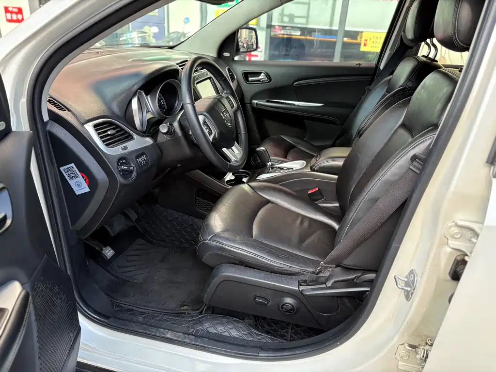 Dodge Journey 2015 — фото 6