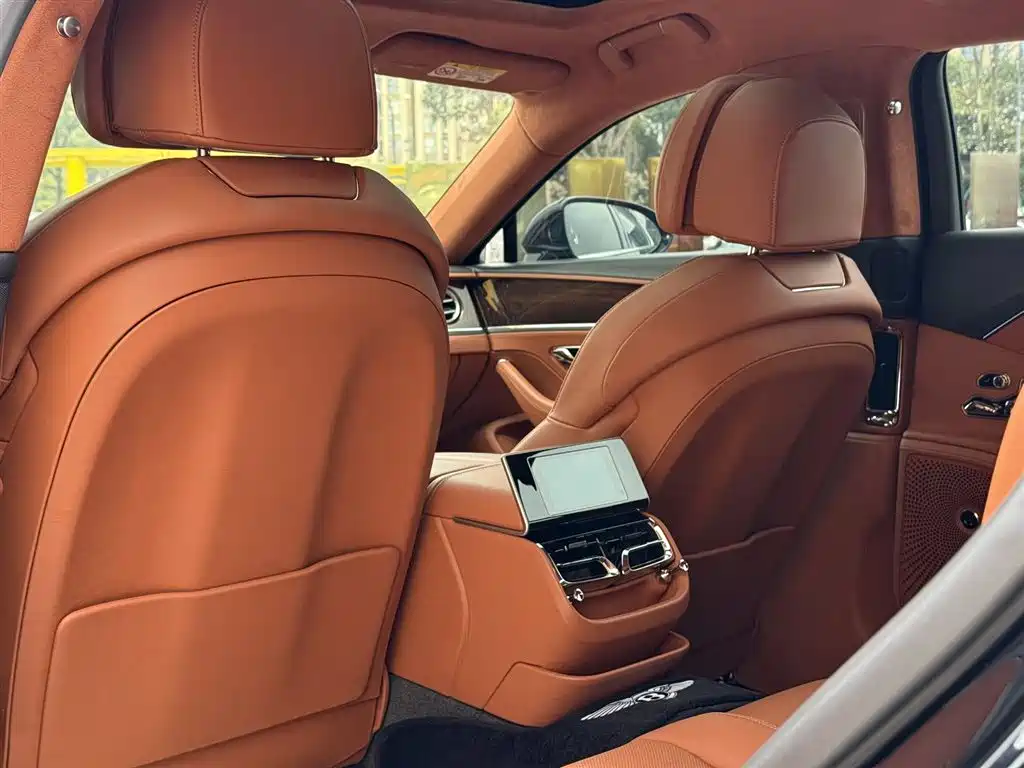 Bentley Flying Spur 2021 — фото 9