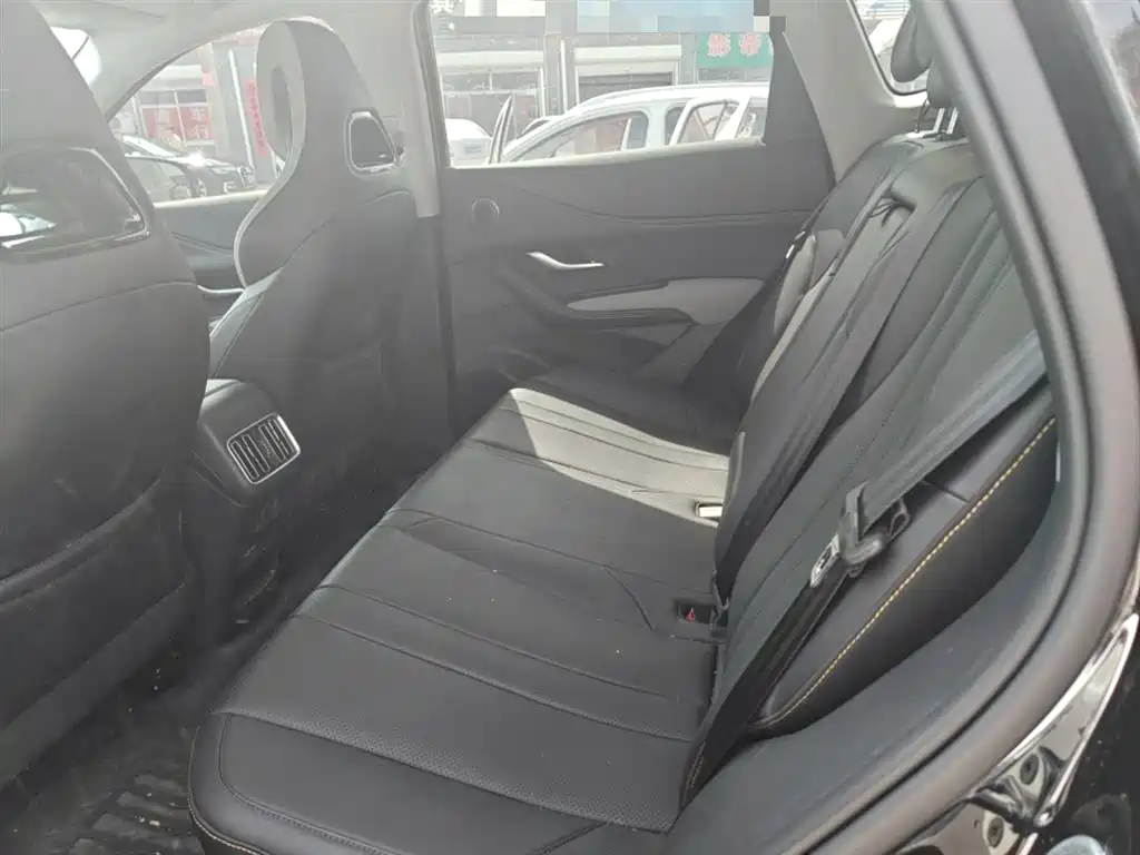 BYD Seal 05 DM-i 2025 — фото 13