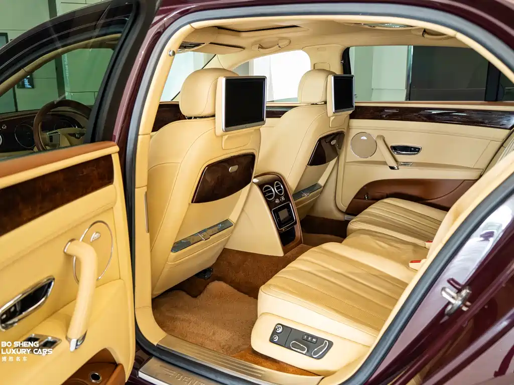 Bentley Flying Spur 2016 — фото 8