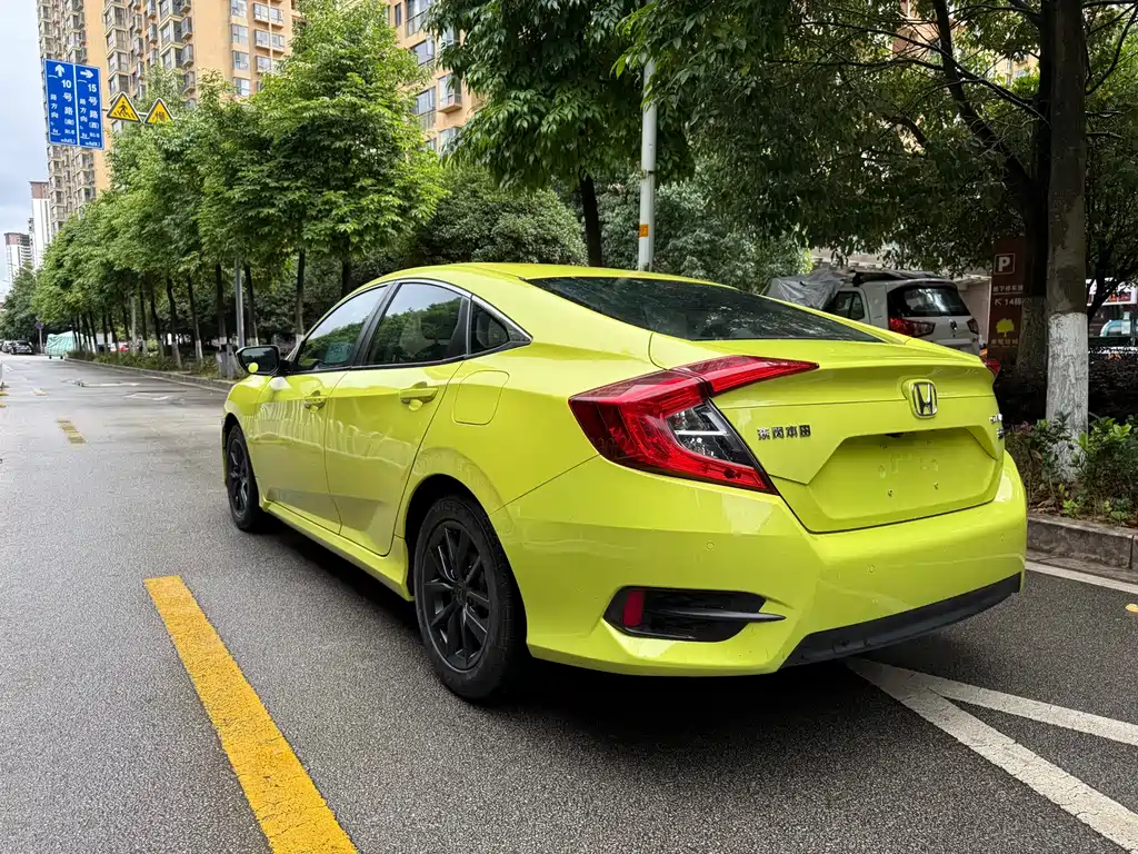 Honda Civic 2019 — фото 10