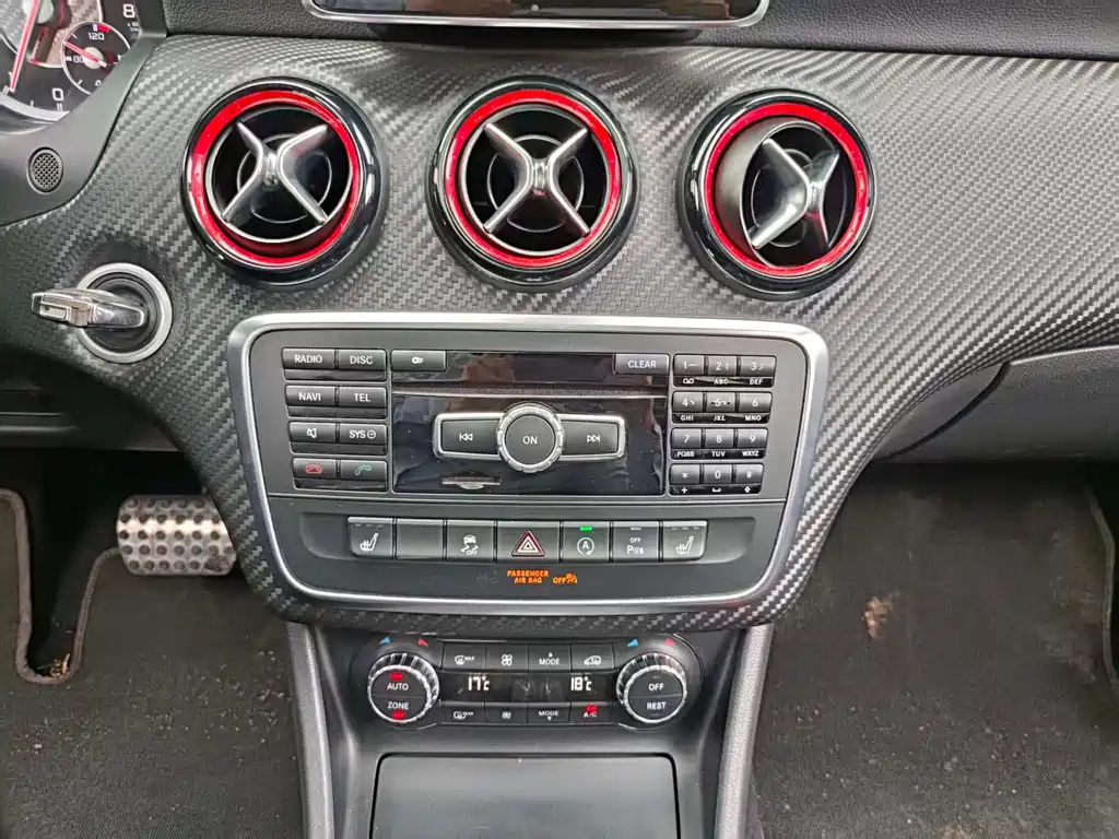 Mercedes-Benz A-Class AMG 2015 — фото 11