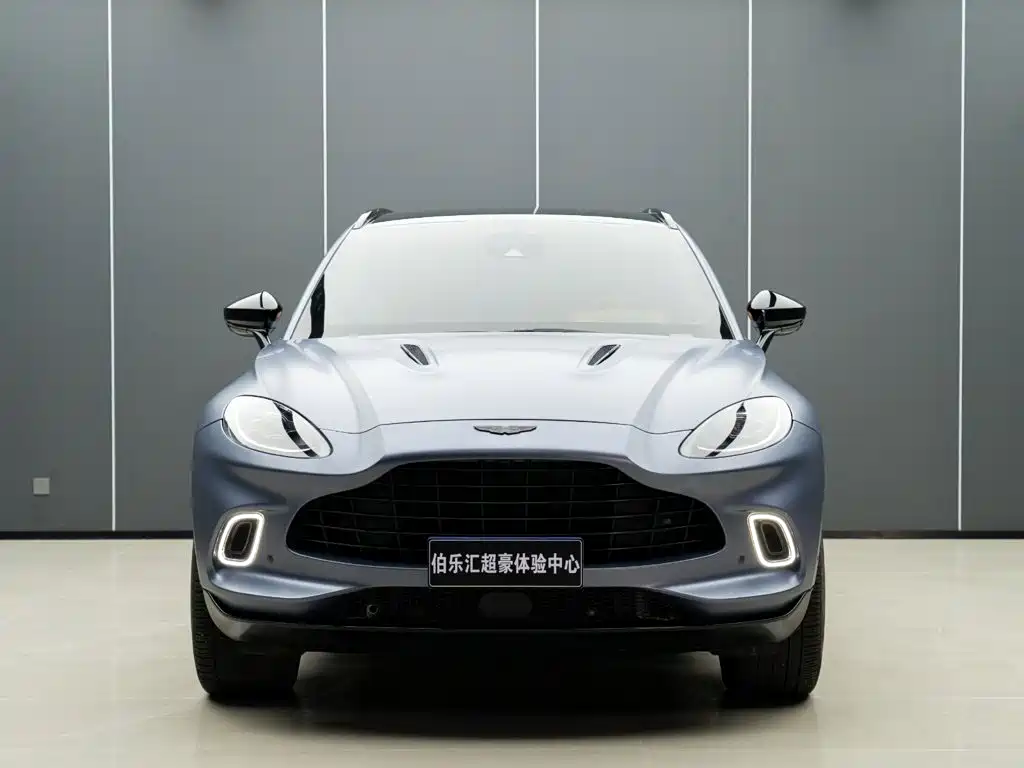 Aston Martin DBX 2024 — фото 3