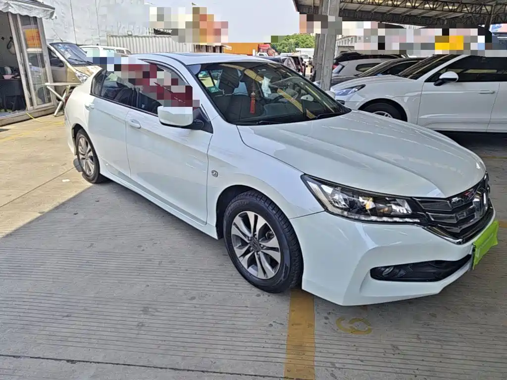 Honda Accord 2015 — фото 22
