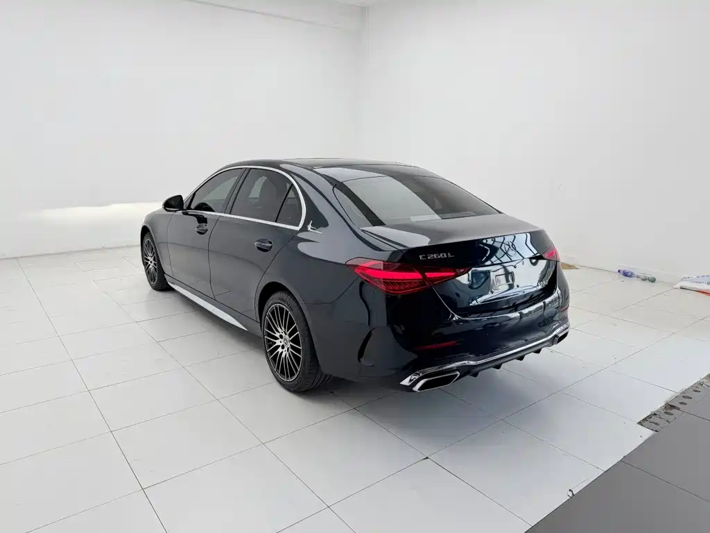 Mercedes-Benz C-Class 2023 — фото 9