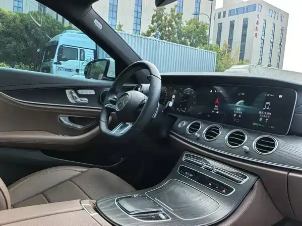 Mercedes-Benz E-Class 2021