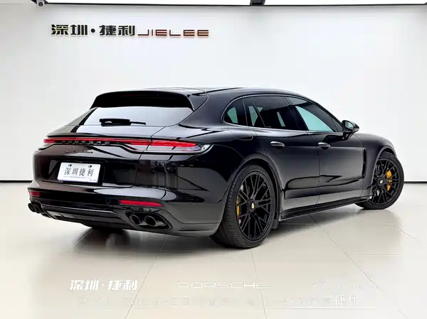 Porsche Panamera 2022