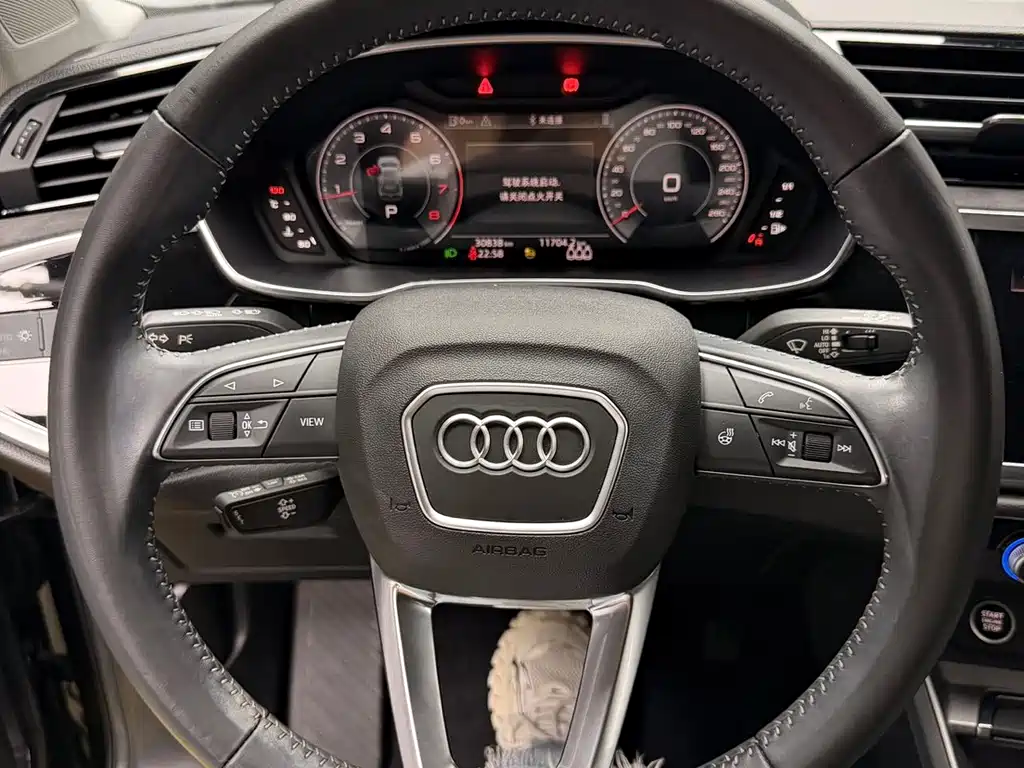 Audi Q3 2022 — фото 15