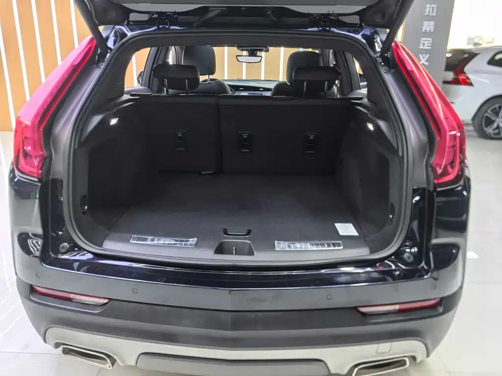 Cadillac XT4 2021 — фото 12