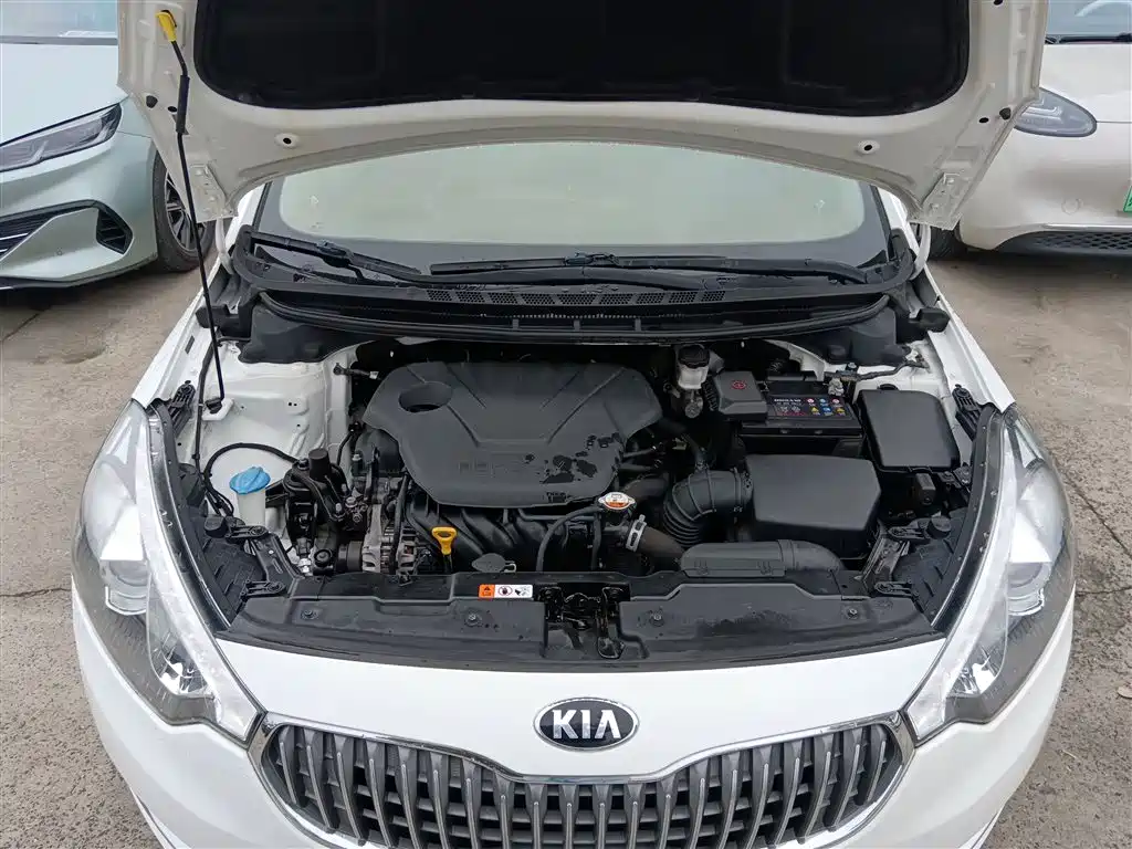 Kia K3 2015 — фото 20