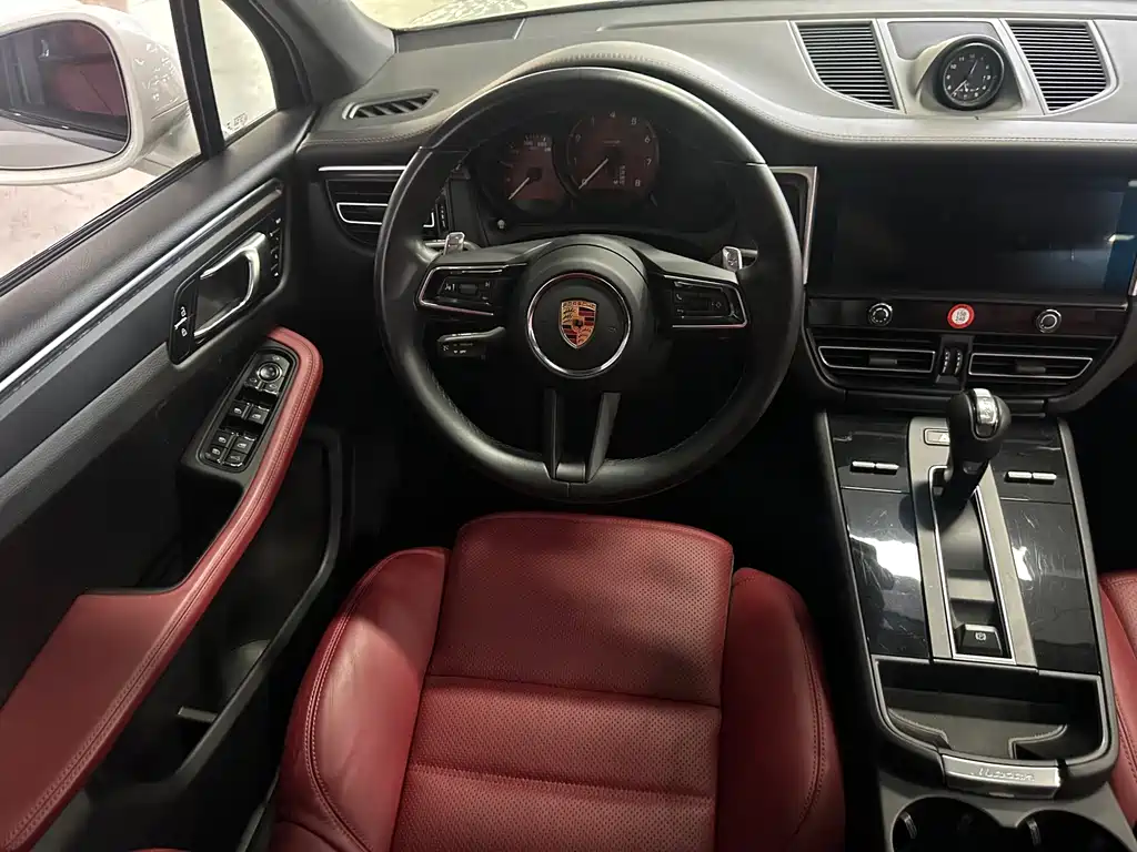 Porsche Macan 2022 — фото 11