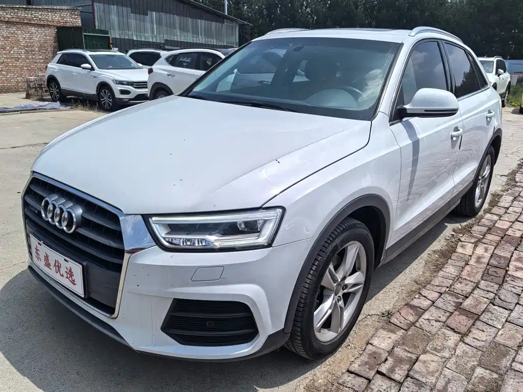 Audi Q3 2019 — фото 1