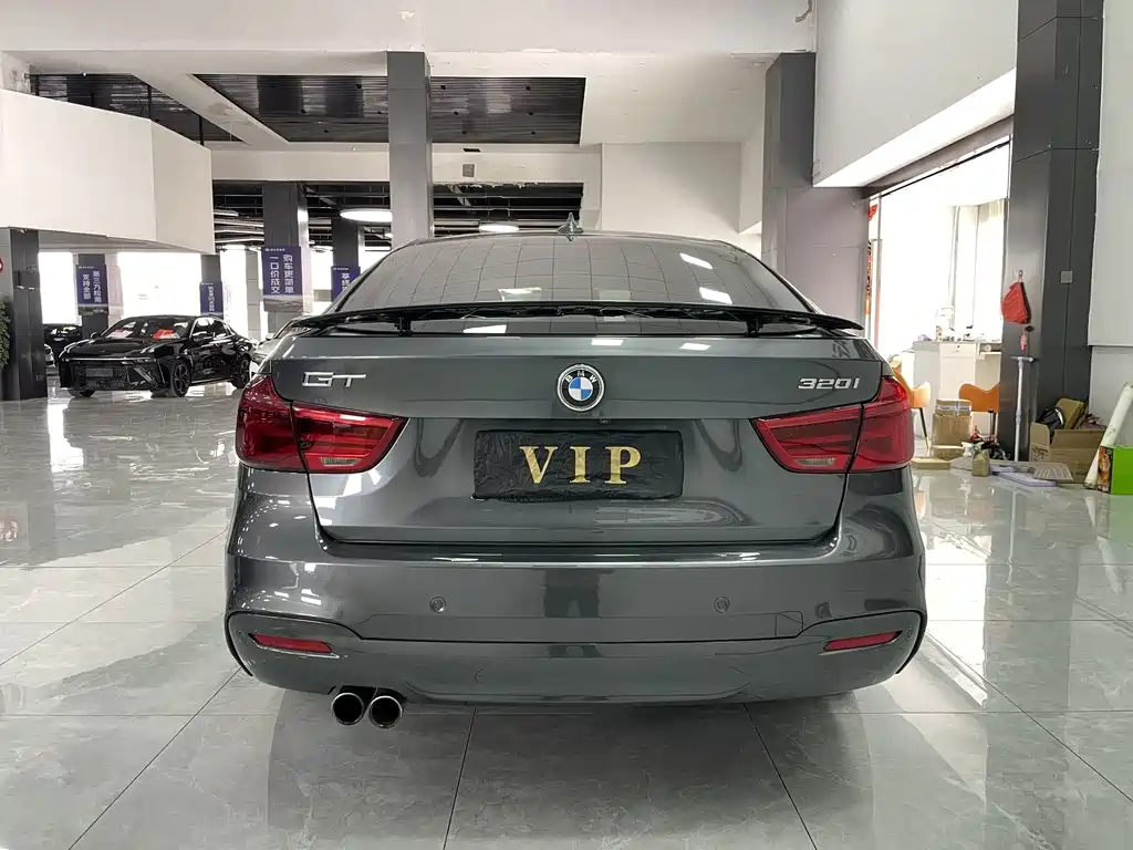 BMW 3 Series GT 2018 — фото 19