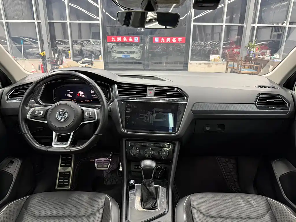 Volkswagen Tiguan L 2020 — фото 8
