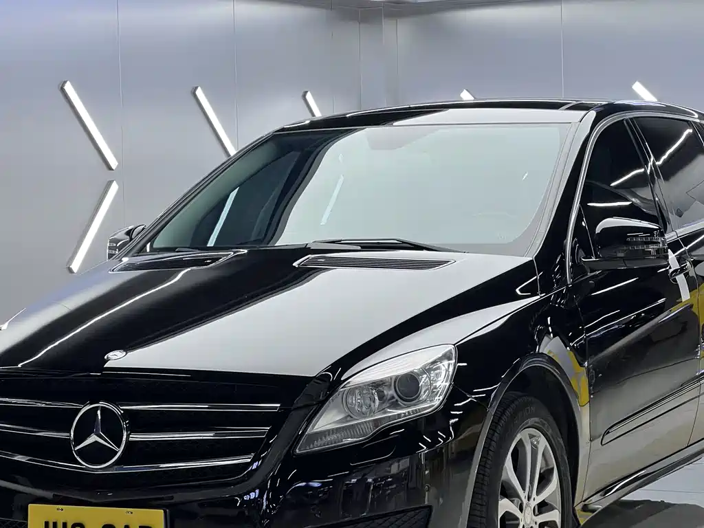 Mercedes-Benz R-Class 2017 — фото 40