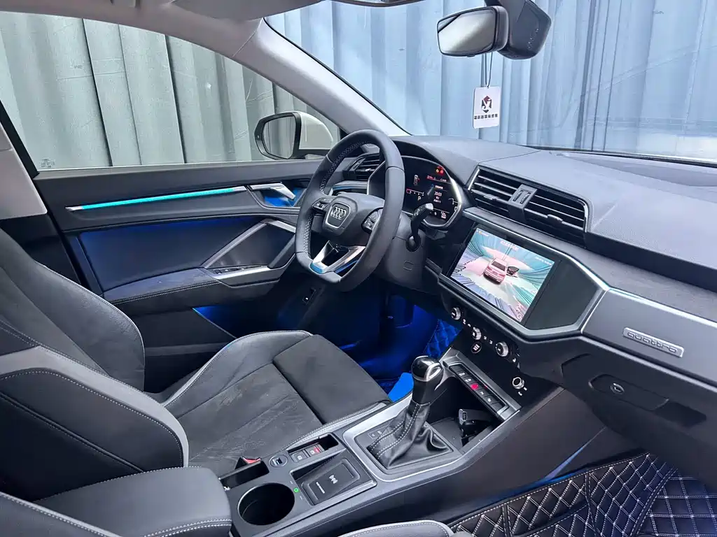 Audi Q3 2022 — фото 16