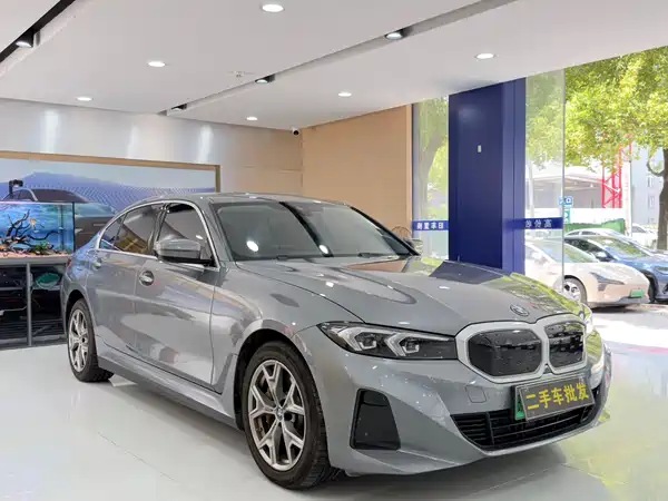 BMW i3 2024