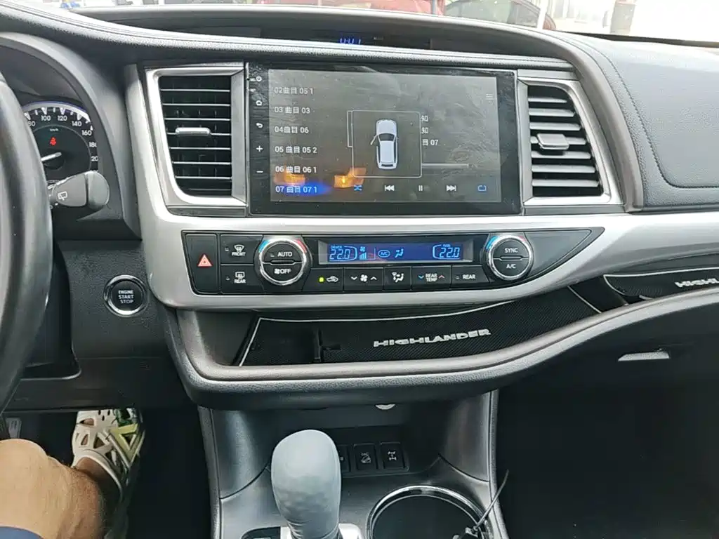 Toyota Highlander 2015 — фото 13