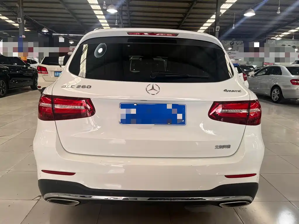 Mercedes-Benz GLC 2018 — фото 14