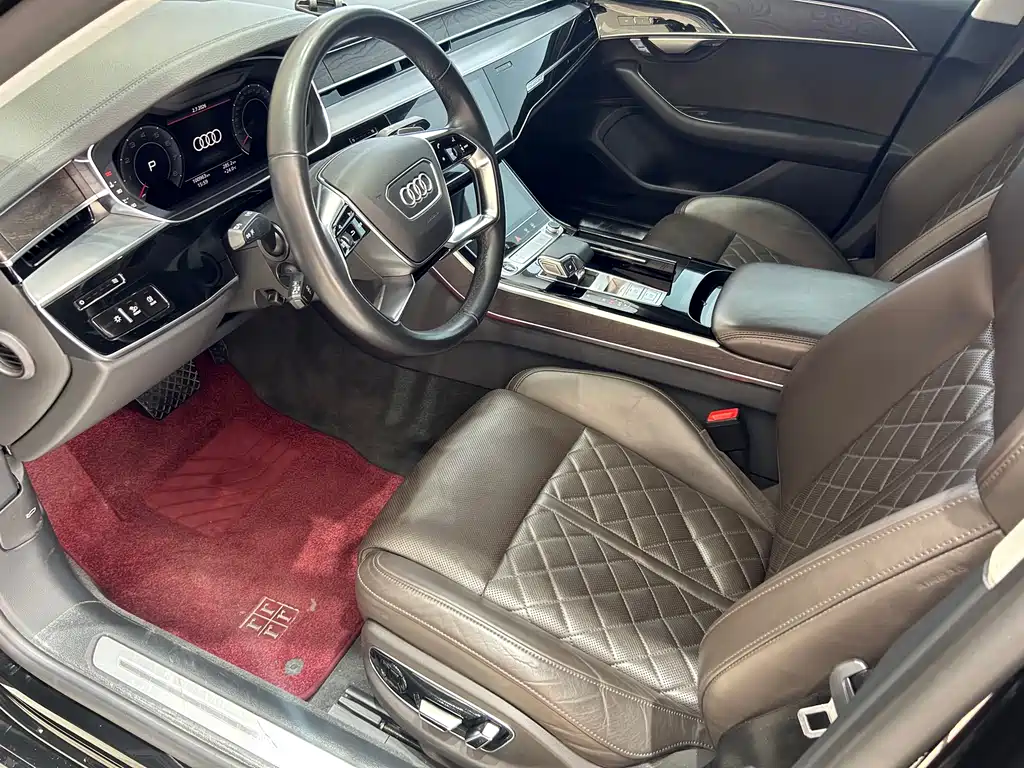 Audi A8 2021 — фото 10