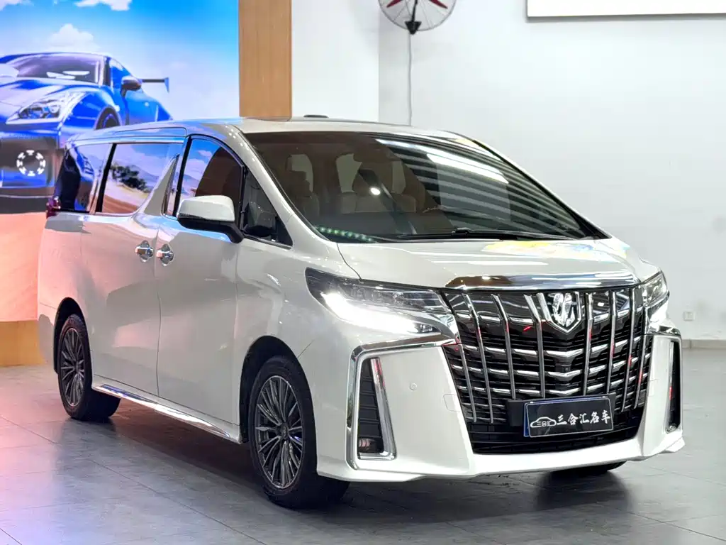 Toyota Alphard 2018 — фото 3