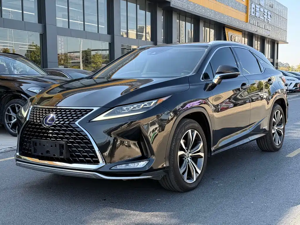 Lexus RX 2021 — фото 1