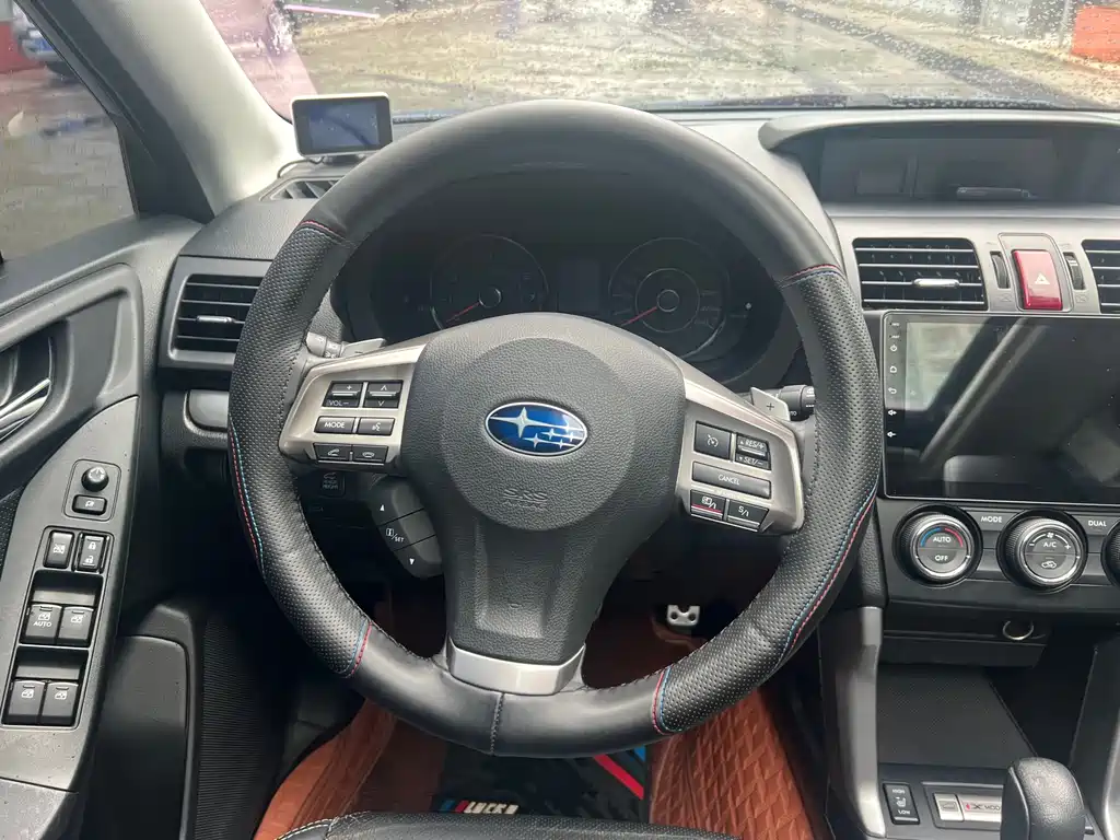 Subaru Forester 2014 — фото 14