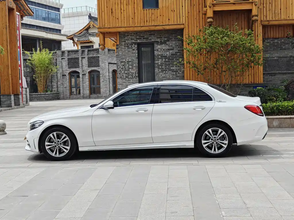 Mercedes-Benz C-Class 2019