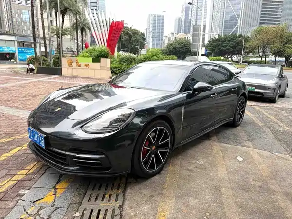 Porsche Panamera 2018
