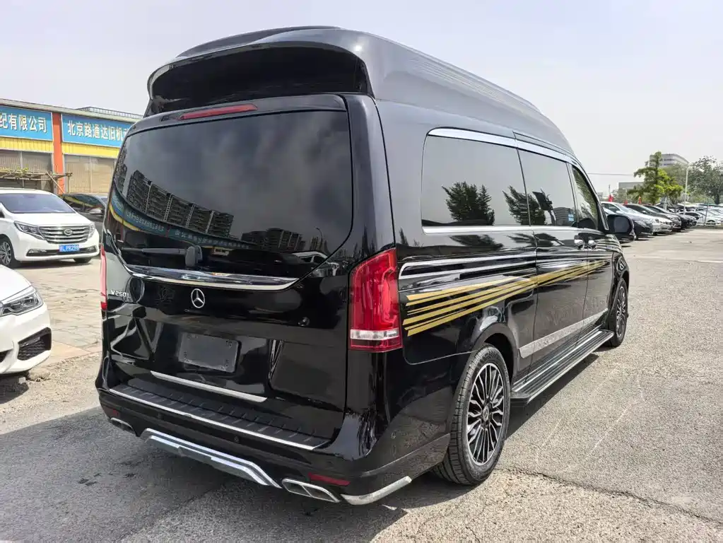 Mercedes-Benz V-Class 2020 — фото 9
