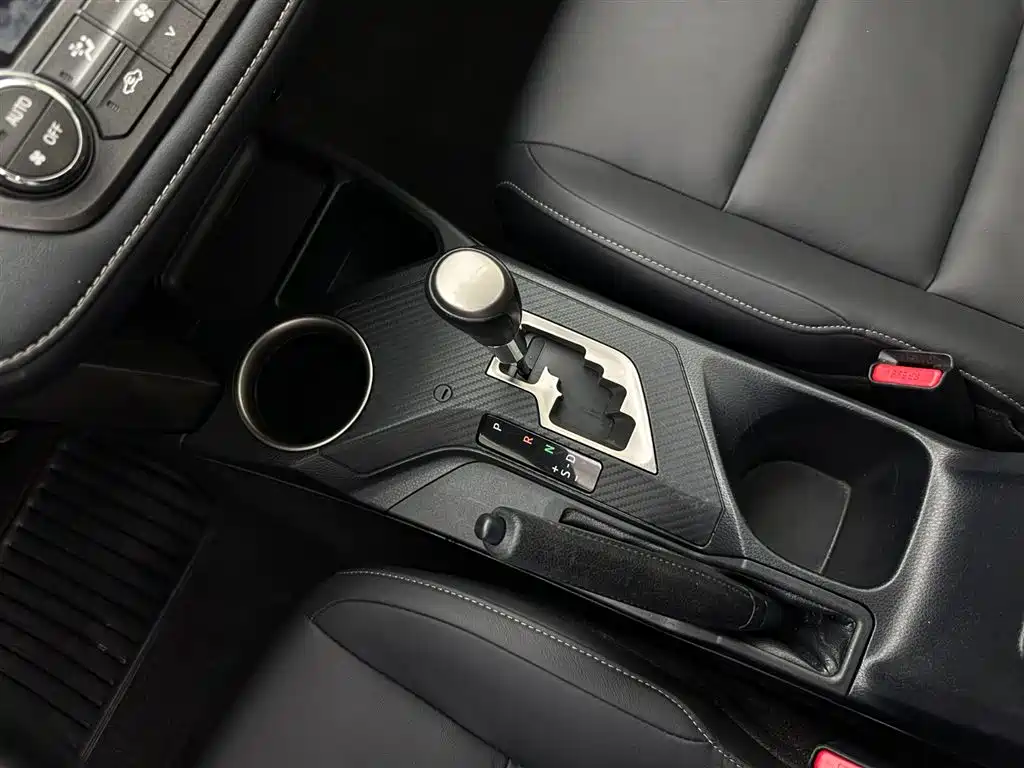 Toyota RAV4 2015 — фото 13