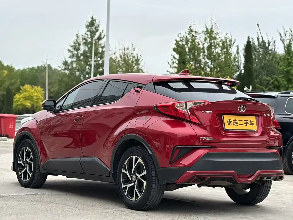 Toyota C-HR 2019 — фото 4