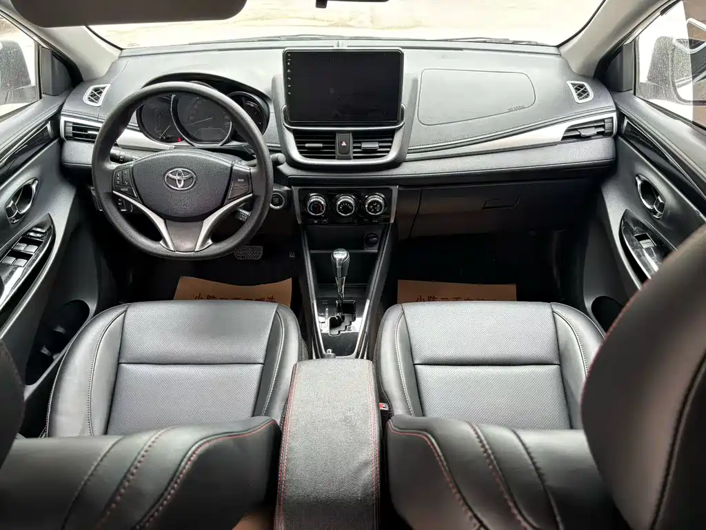Toyota Yaris L 2022 — фото 9