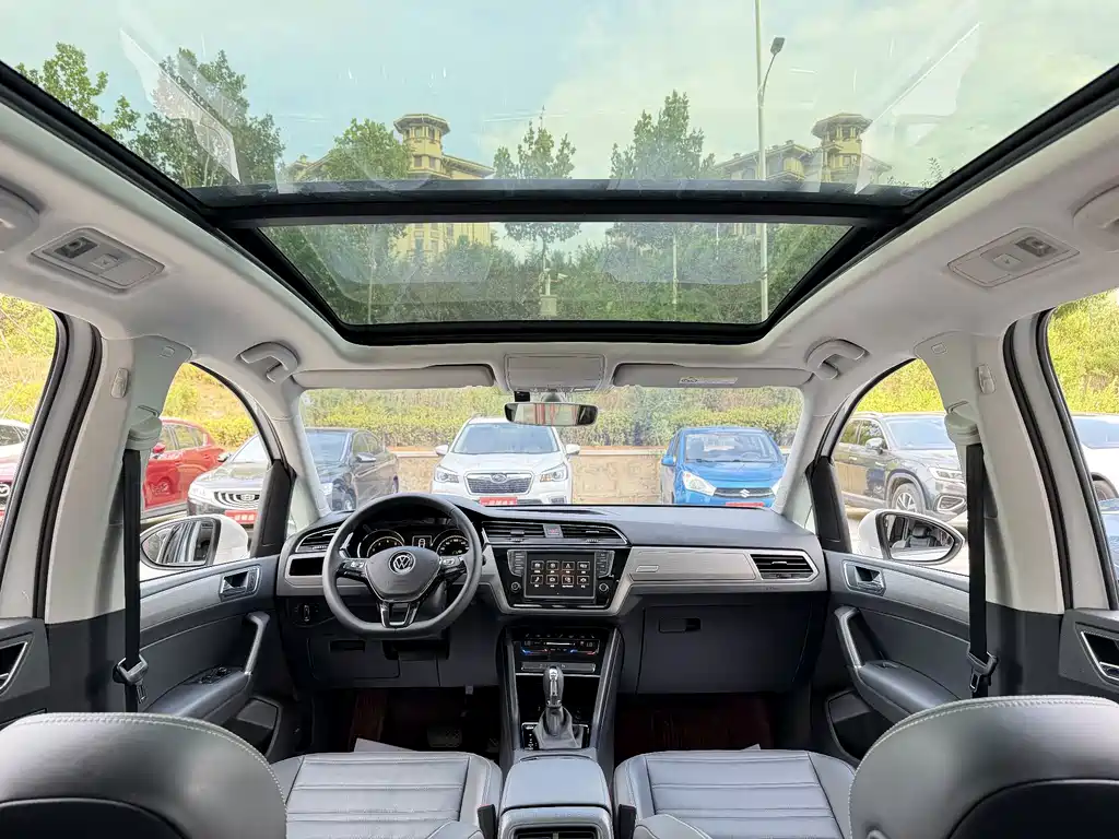Volkswagen Touran 2021