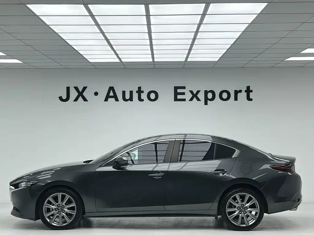 Mazda 3 Axela 2022