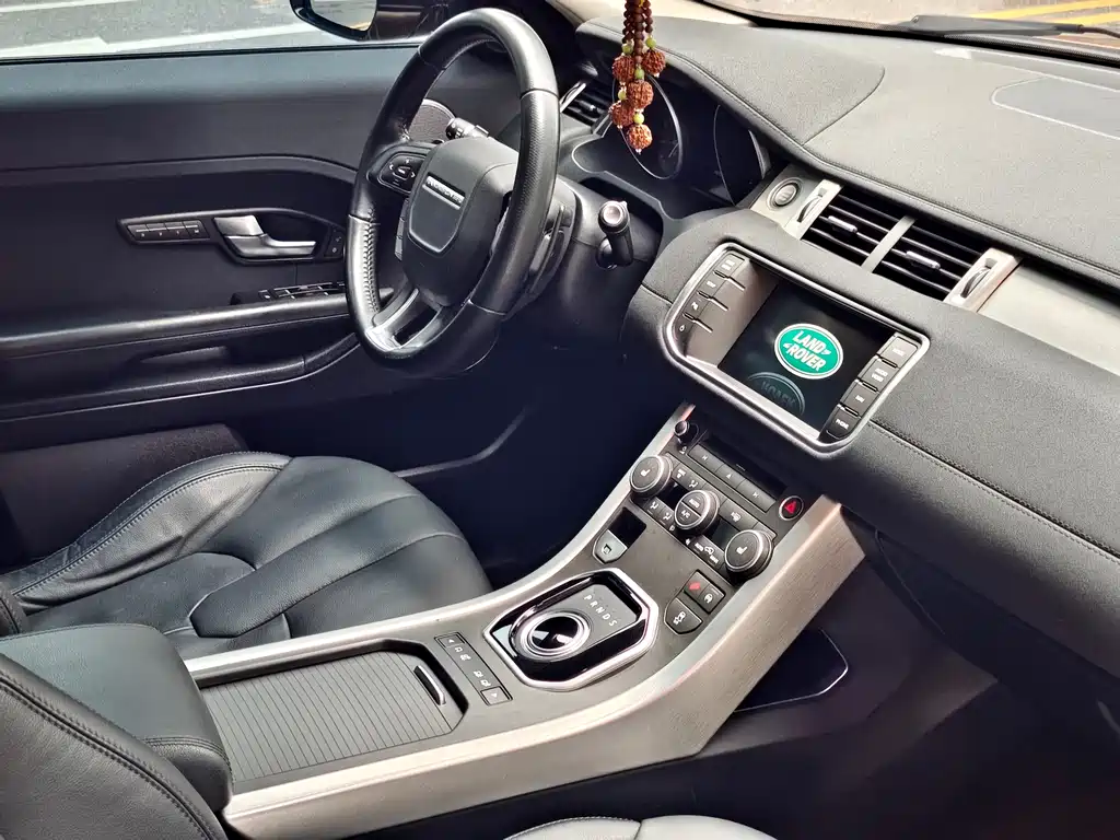 Land Rover Evoque 2015 — фото 10