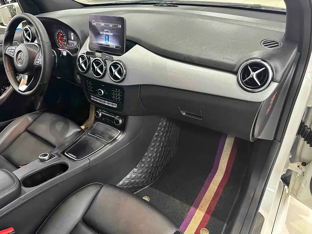 Mercedes-Benz B-Class 2018 — фото 8