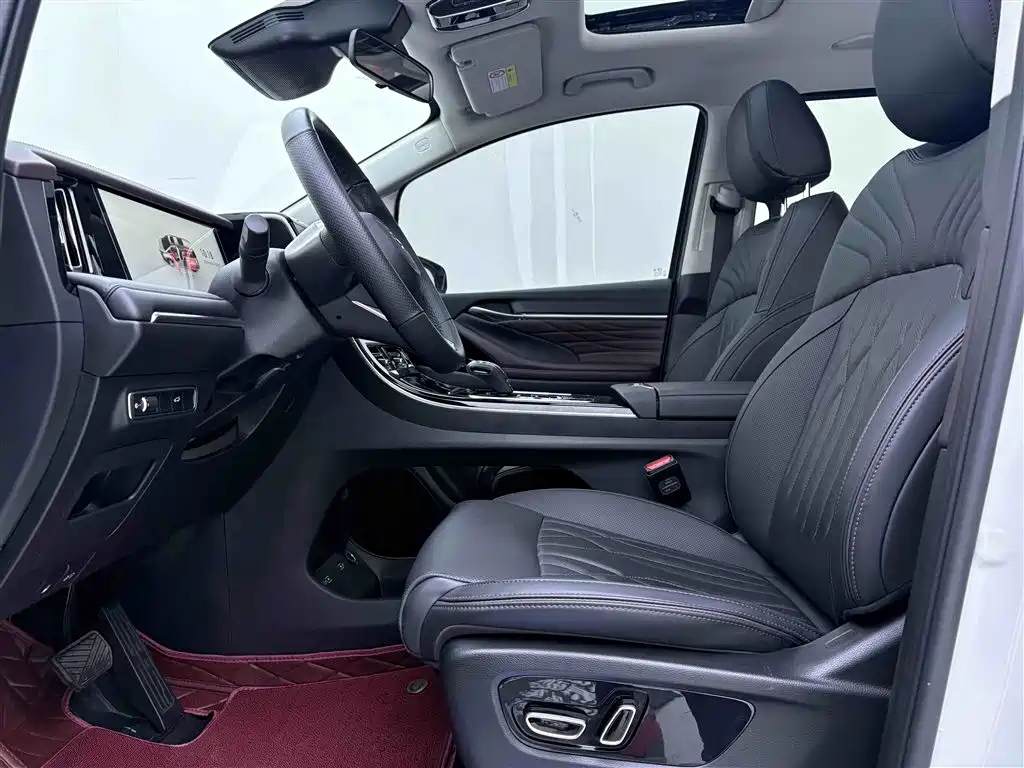 GAC Motor Trumpchi M8 2025 — фото 17