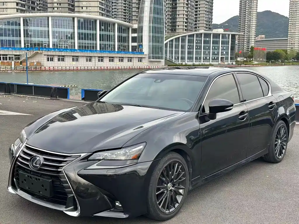Lexus GS 2018 — фото 1