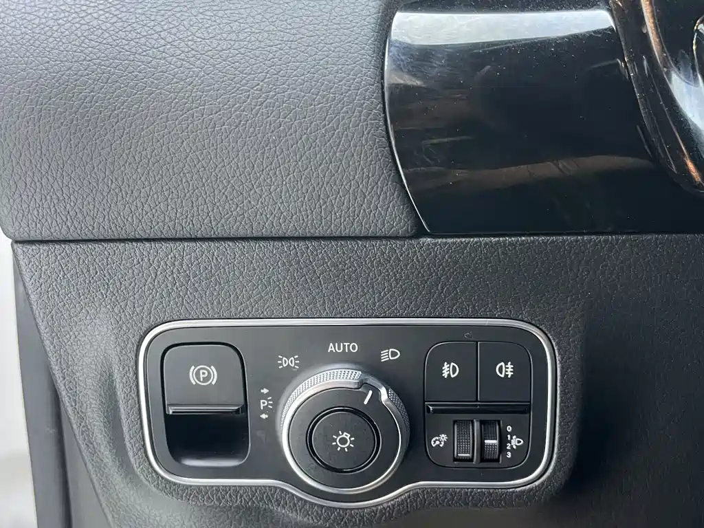 Mercedes-Benz GLA 2021 — фото 17