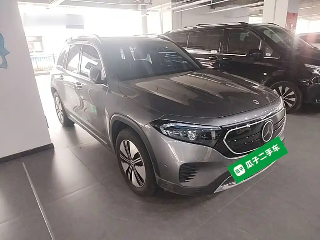 Mercedes-Benz EQB 2023