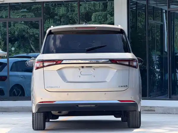 Wuling Jiachen 2022