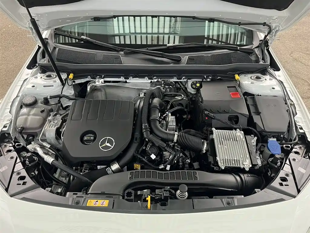 Mercedes-Benz A-Class 2025 — фото 8
