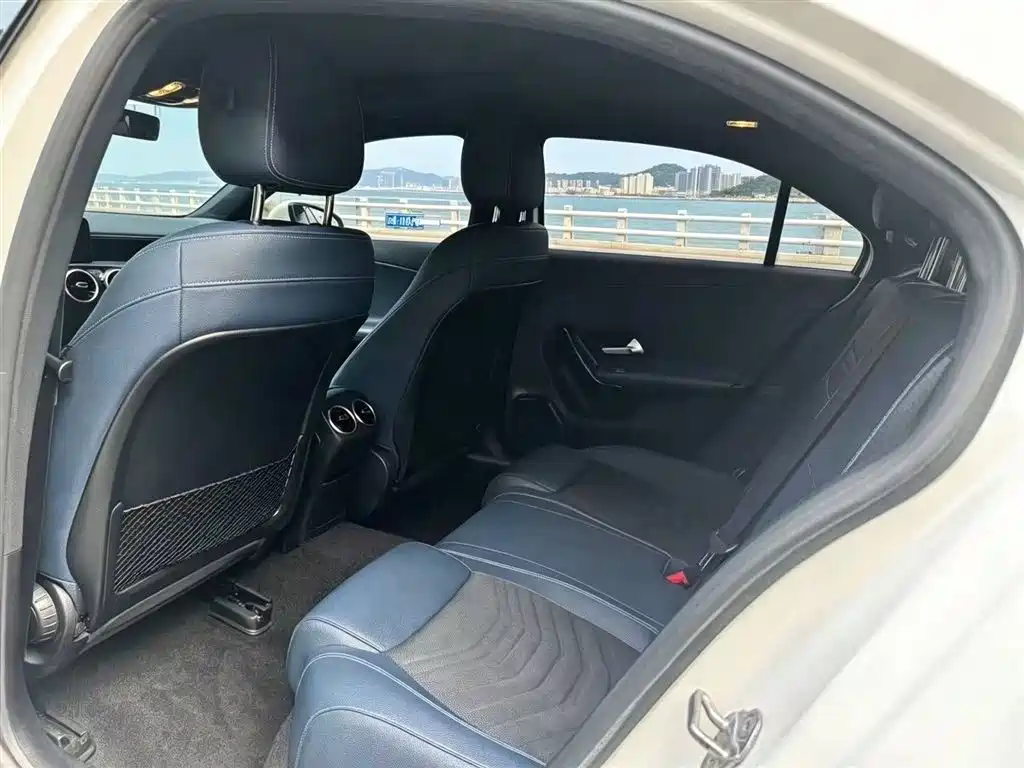Mercedes-Benz A-Class 2020 — фото 9