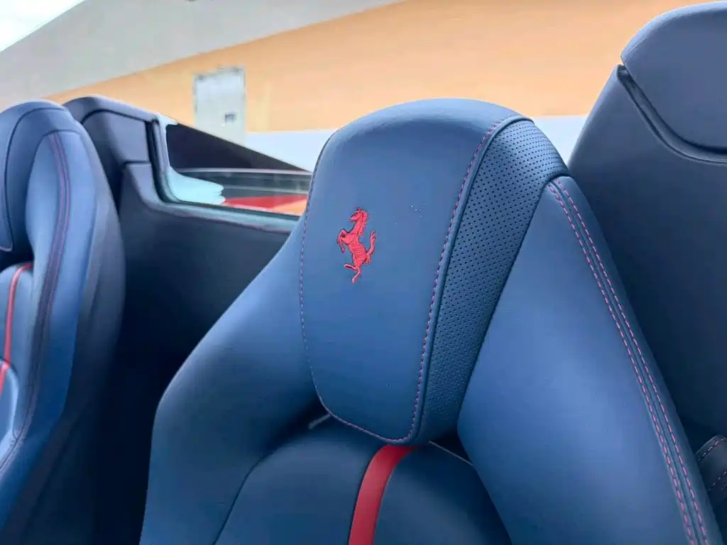 Ferrari F8 2021 — фото 12